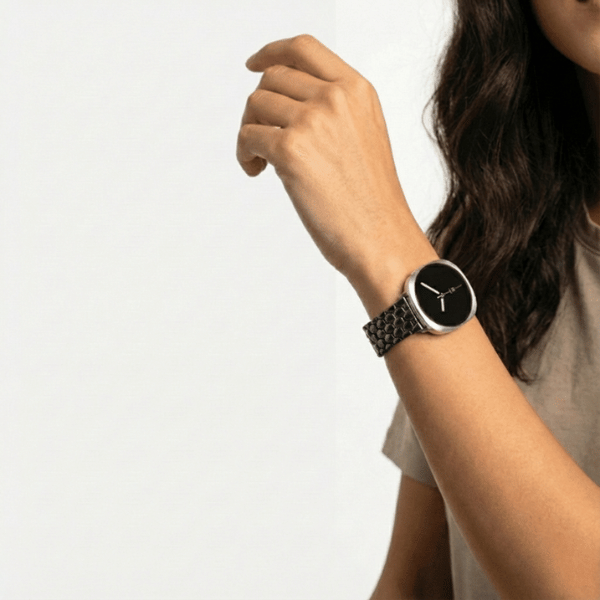 רצועה לשעון סמסונג גלקסי ווטש 8 ברזל בסגנון פלורנס בצבע שחור