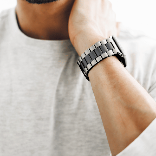 רצועת אפל ווטש ממתכת אל חלד סדרת 44/45/46/49 מ"מ לקסי - כסף שחור